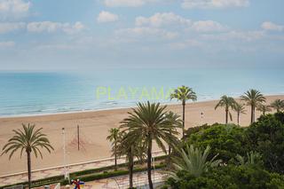 Pis  Plaza de la constitucion. Apartamento 4 dorm 2 baos con vistas al mar!!! zona san antonio