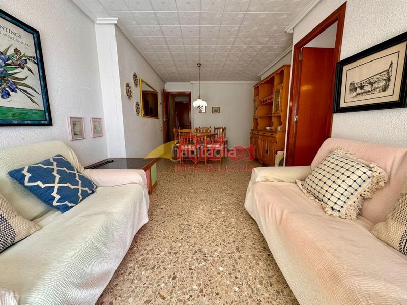 Foto dd4ff4fd-1c9e-421a-bb60-f18e09f6cf8b. Apartamento en calle francisco quevedo 9a apartamento zona raco en Cullera