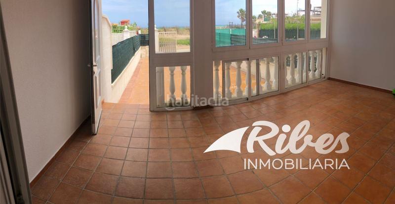Foto f4c18da8-43f0-4aa0-af12-ebf2bd7c3f05. Chalet en calle de la gavina 10 en El Marenyet Cullera