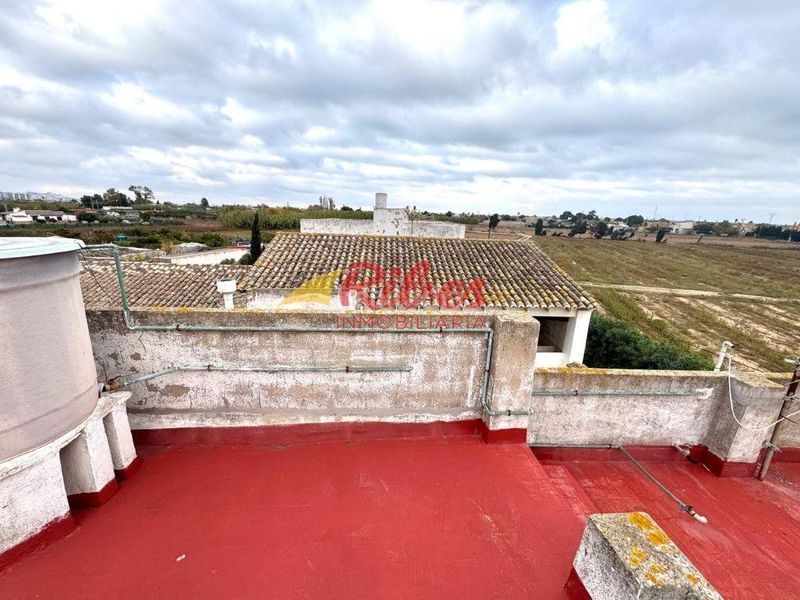 Foto a7a3a0df-9fec-4fbf-be03-1aceb2bd4525. Chalet en camino de les vaques 10 en El Marenyet Cullera
