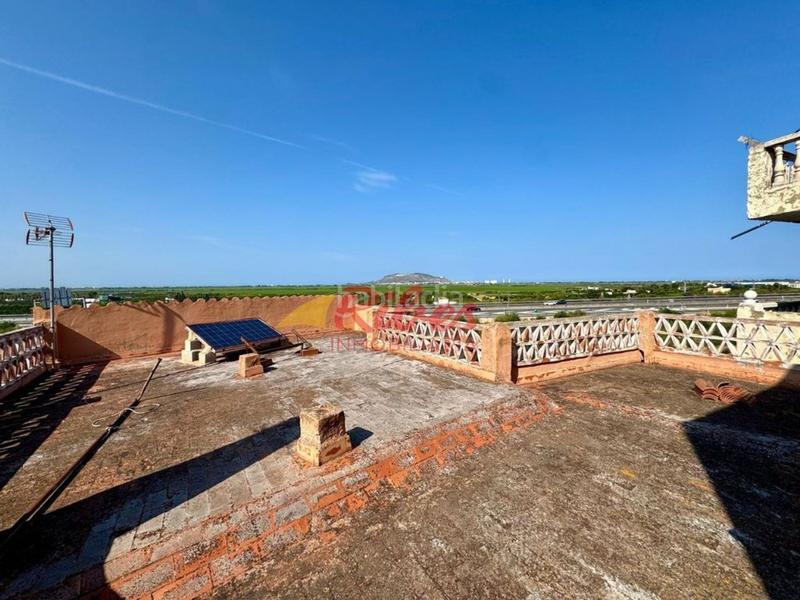 Foto 7299146f-7810-41fb-a1a6-f9045bb20af1. Chalet en Llaurí