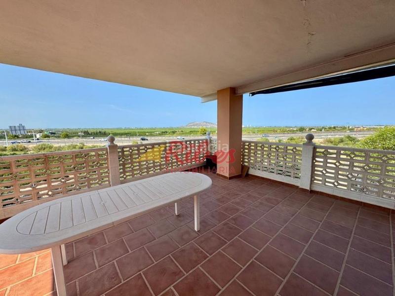 Foto b983dd83-a1ce-4c53-95a5-d52cf87f730c. Chalet en Llaurí