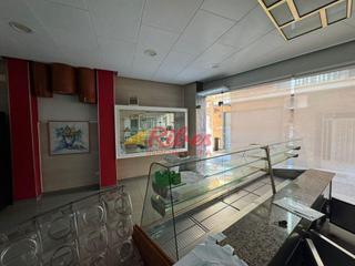 Business premise in Calle Antoni Renard 10
