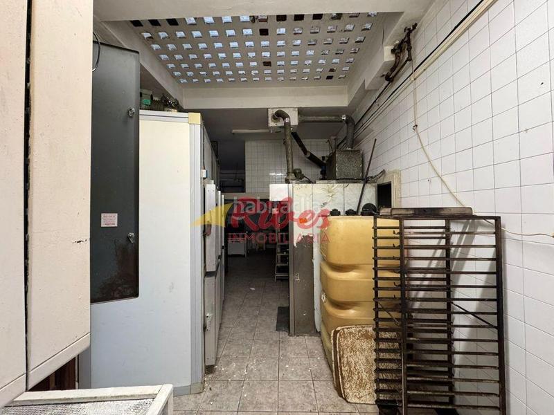 Foto 82a439f7-7f6d-4edb-9c4c-2651153c6cca. Local comercial a calle antoni renard 10 a pueblo de Cullera Cullera