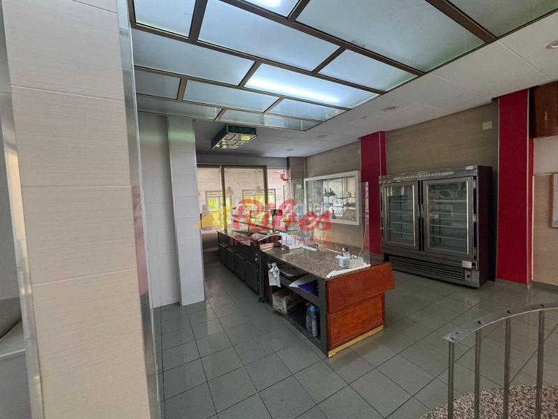 Foto e375d7bb-e469-48db-84e7-897cf87a462a. Local comercial a calle antoni renard 10 a pueblo de Cullera Cullera