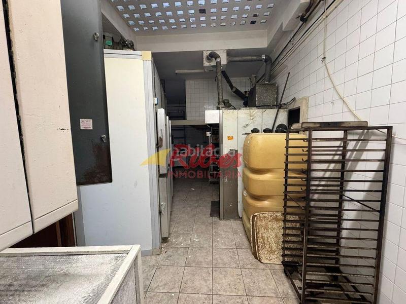 Foto 4e3b9305-a4db-4d8f-b733-c9d12dada58b. Local commercial dans calle antoni renard 10 dans pueblo de Cullera Cullera