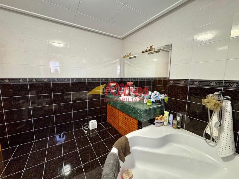 Foto 4215f3a2-6a64-493d-8a9f-ba1cb3c20783. Xalet amb aparcament a Racó Cullera