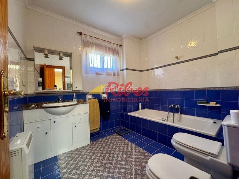 Foto ccc99a9d-a89d-4e3a-82d9-4a5e9c216f07. Xalet amb aparcament a Racó Cullera