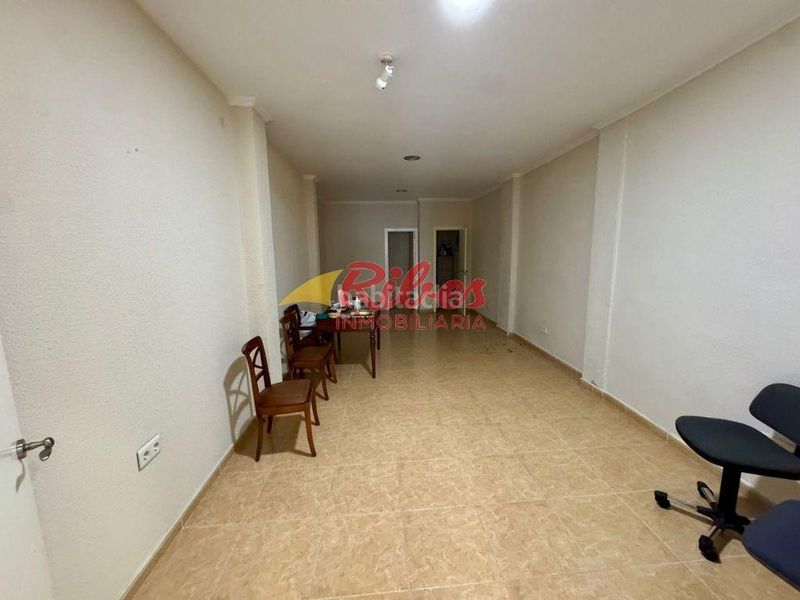 Foto e6a240e6-3d21-4016-bfa2-b87004354159. Local comercial a pueblo de Cullera Cullera