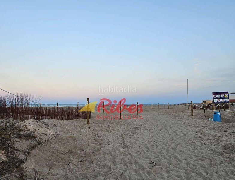 Foto 59079236-f577-4a6a-be5b-44cfb683a8a1. Casa adossada amb aparcament a El Marenyet Cullera