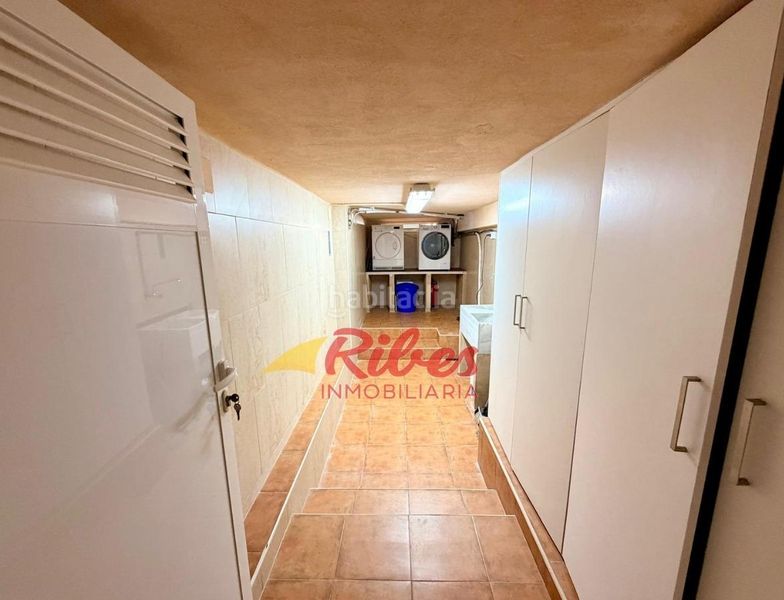 Foto bb041f97-e1ae-4e04-8b50-6ad2b17fc912. Casa adossada amb aparcament a El Marenyet Cullera