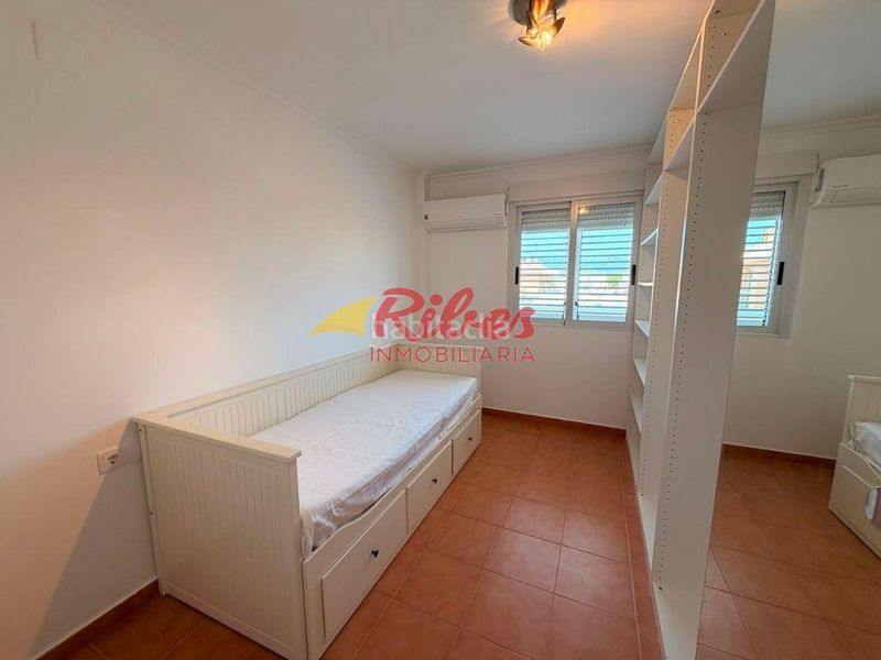 Foto bc1f62ce-24dd-4885-9ddb-4007daa2504b. Casa adossada amb aparcament a El Marenyet Cullera