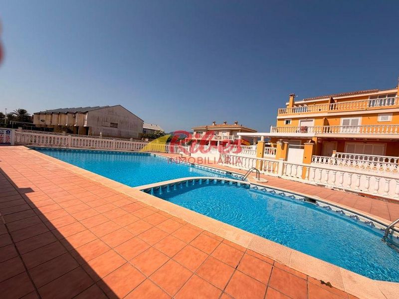 Foto c37ef9e7-f1e1-432a-ae39-8f89d6f535c5. Casa adossada amb aparcament a El Marenyet Cullera