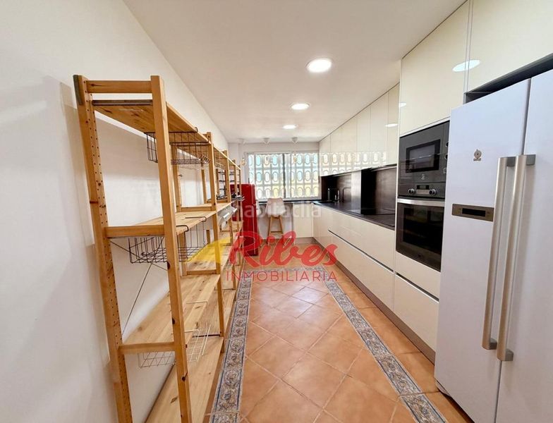 Foto c3f6ba74-159b-4001-bbcd-fa7e310fe20b. Casa adossada amb aparcament a El Marenyet Cullera