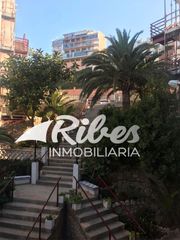 Piccolo appartamento en Calle nevers 16. Apartamento con 3 habitaciones amueblado con vistas al mar