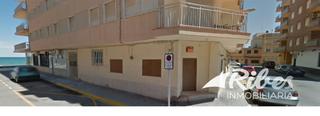 Local Comercial a Carrer de roger de lluria 16. Bajo comercial en venta, el perello