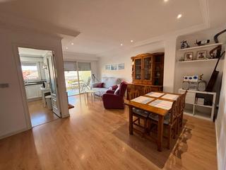 Appartement à Les Palmeres. **piso y plaza de garaje en venta en la playa de les palmeres**