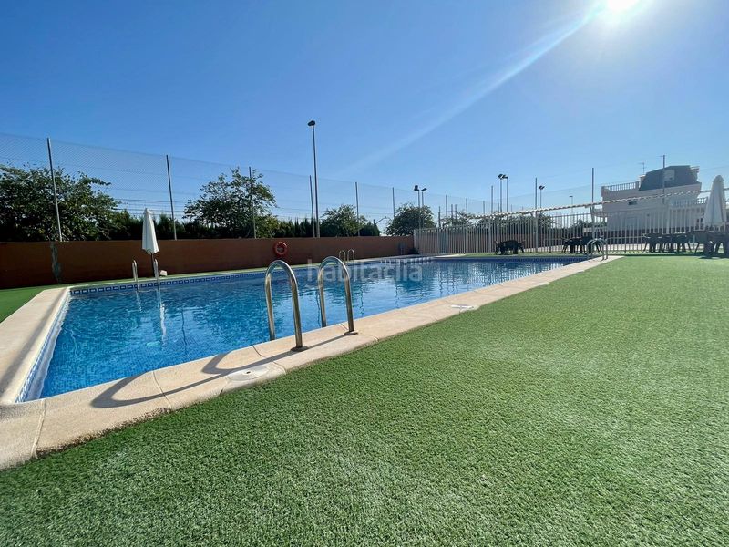 Foto 0e02ce45-5110-41a1-989f-b1c199b012ca. Casa aparellada amb aparcament piscina a Sueca Sueca