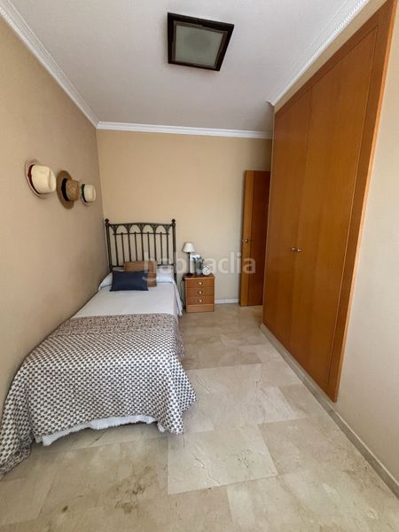 Foto 5a1a0ba8-4820-4b67-956d-644c1021d558. Casa aparellada amb aparcament piscina a Sueca Sueca