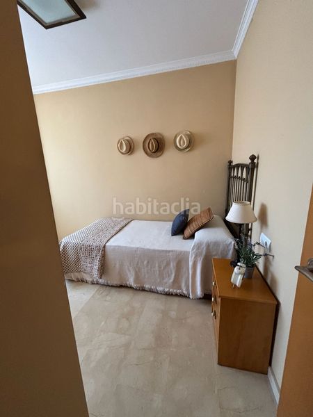 Foto 67dbfdfb-518d-42b7-8f90-ee6b9cabc137. Casa aparellada amb aparcament piscina a Sueca Sueca