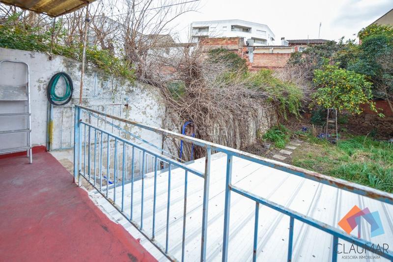 Foto 03cd6b9e-6d55-406f-97fe-dff892e5f8d1. Gebäude in Castelló de Rugat