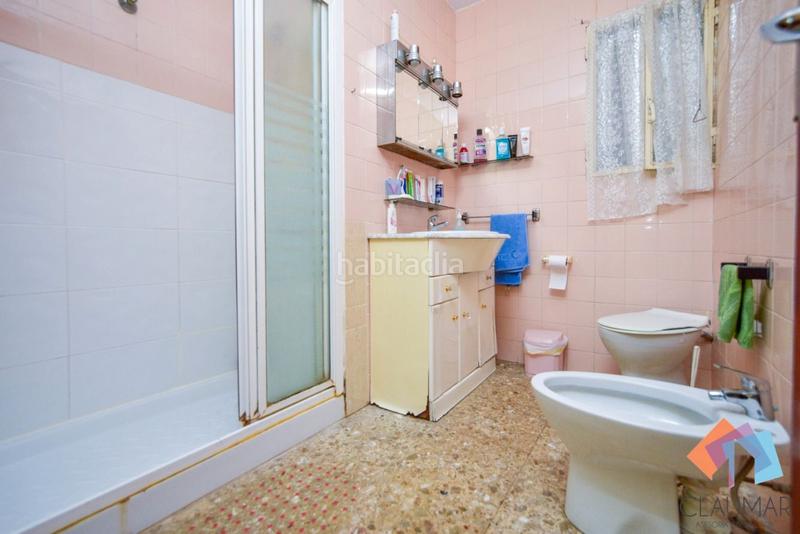 Foto 833c3de7-4a90-4480-befe-8dd777c8ef6d. Gebäude in Castelló de Rugat