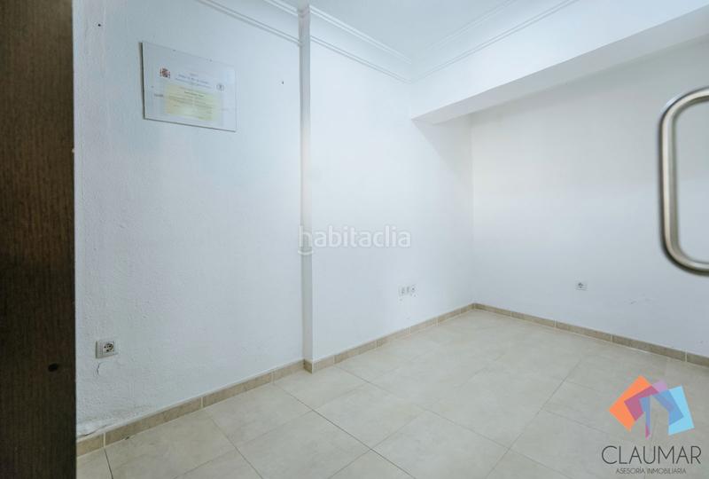 Foto c8388969-e7f0-47e1-a9c1-effdda3d7cc9. Local comercial en Playa de Gandía Gandia