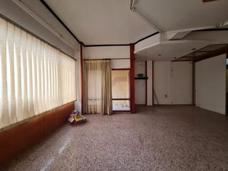 Business premise in Vilallonga / Villalonga. Local comercial y garaje en villalonga