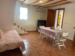 Maison à Oliva Nova. Casa con parcela en oliva (zona urbanizaciones)