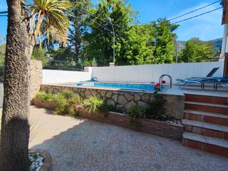Xalet a Barx. Casa rural con negocio hotelero en barx