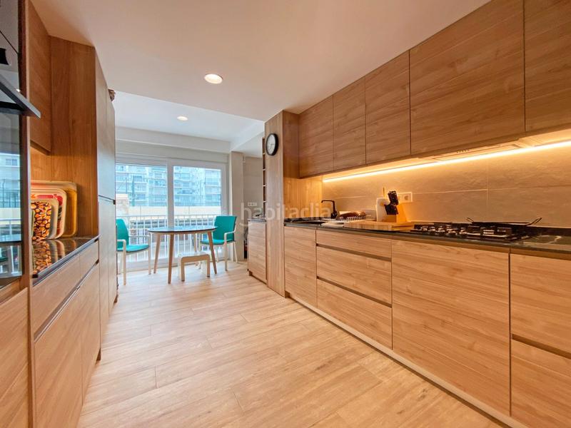 Foto 692a67d9-c822-4a2f-9ff3-214d25d430db. Piso espectacular piso reformado en primera línea de playa gandía en Gandia