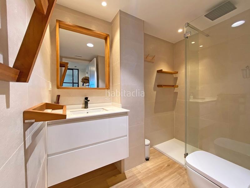 Foto d0bbc3fb-4283-4229-a774-d2da4d6abcbd. Piso espectacular piso reformado en primera línea de playa gandía en Gandia