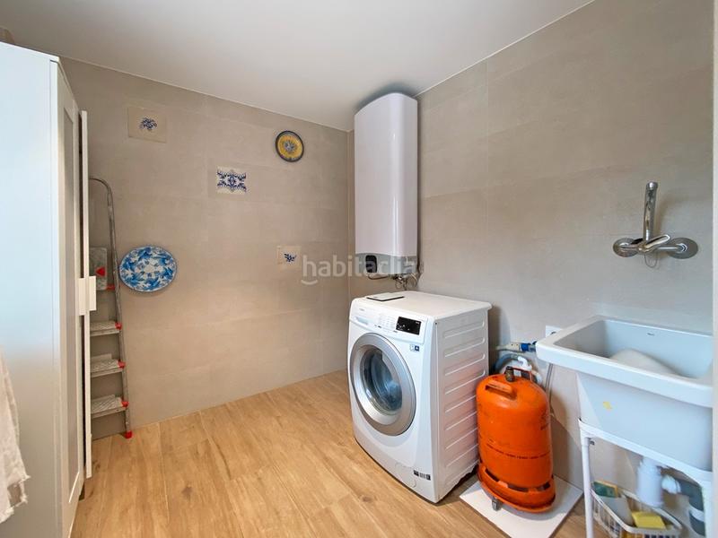 Foto d5b8c7b6-2b04-4522-9aba-2144d10a6569. Piso espectacular piso reformado en primera línea de playa gandía en Gandia