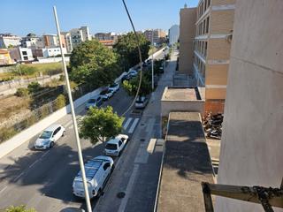 Pis a Urbanizaciones. Piso para reformar a tu gusto en gandía