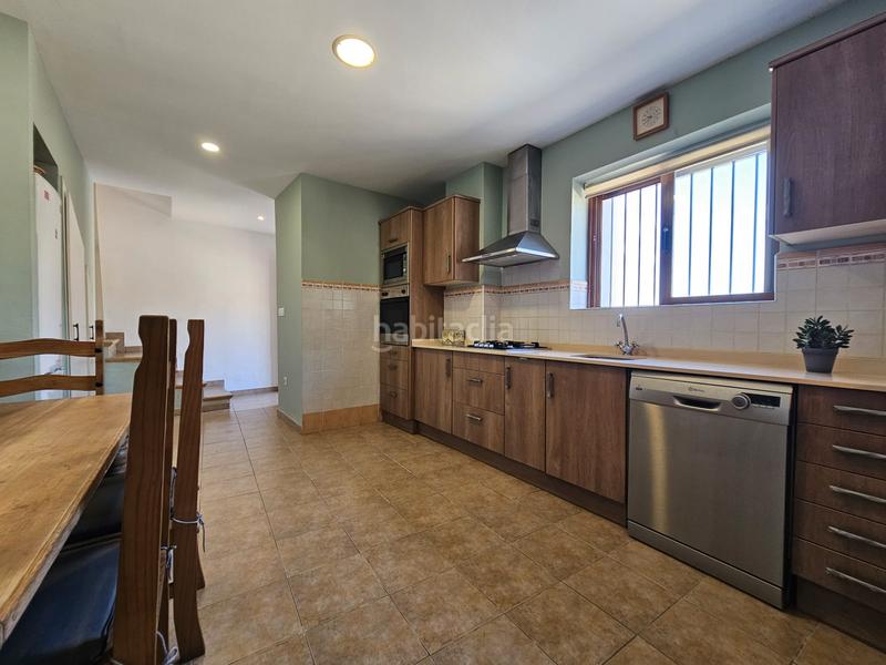 Foto 65cee4e1-e218-46c9-867f-1f9bbd87fdeb. Casa  en el centro con terraza y vistas en Oliva pueblo Oliva