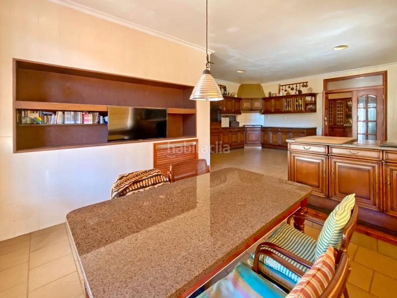 Foto 230823a7-bfcf-4e9c-a336-9f26d4c90c4e. Chalet  soñado en la urbanización santa marta, un oasis privado en Gandia