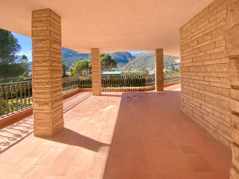 Foto c58696aa-2751-47a3-8698-c7d2d8cccfa5. Chalet  soñado en la urbanización santa marta, un oasis privado en Gandia