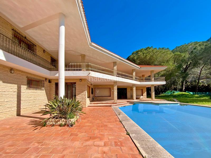 Foto c7f07801-4eb4-44b0-ba88-d2e53a2e787f. Chalet  soñado en la urbanización santa marta, un oasis privado en Gandia