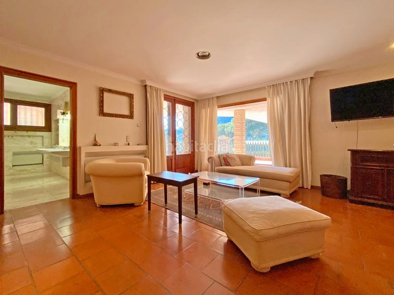 Foto ed65de0c-fd9b-447e-ba2c-86ba79f58d24. Chalet  soñado en la urbanización santa marta, un oasis privado en Gandia