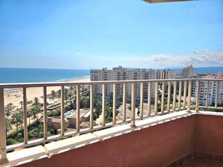 Appartement à Playa de Gandía. Luminoso piso frente al mar con vistas panorámicas en playa de g