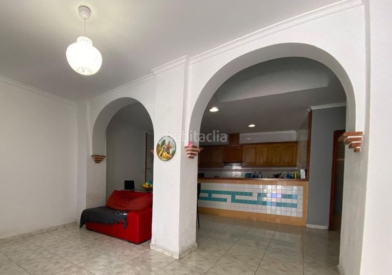Foto 4f85c0be-0855-49ab-8f98-0afa4c113c79. Casa adossada a Oliva pueblo Oliva