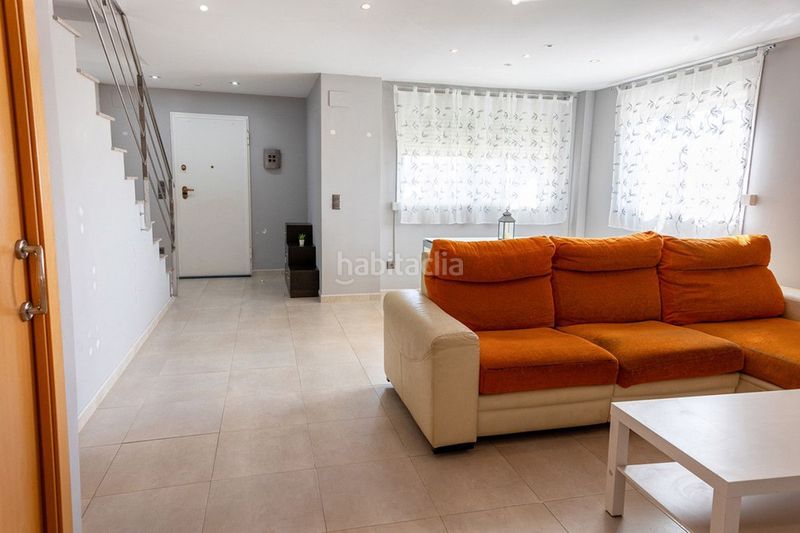 Foto a35a9c5c-1a4d-4e4a-9ff3-9beda4c7bafe. Casa adossada amb calefacció aparcament piscina a Almoines