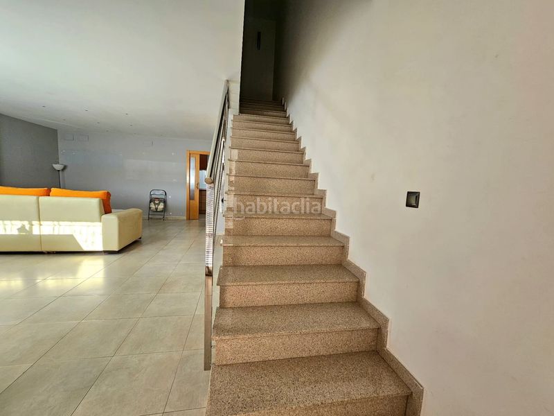Foto c534b2f2-0265-4e84-9a4e-7beb55b21aee. Casa adossada amb calefacció aparcament piscina a Almoines