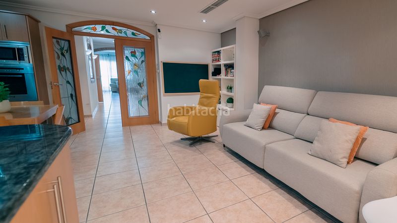 Foto 85a04679-e0f8-4d7c-8e22-c6088e3efa1c. Casa amb calefacció a Plaza Elíptica - República Argentina Gandia