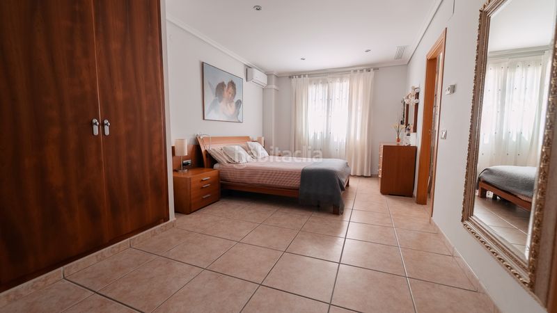 Foto 86237316-aa10-4d7b-b3c3-837dd884658c. Casa amb calefacció a Plaza Elíptica - República Argentina Gandia