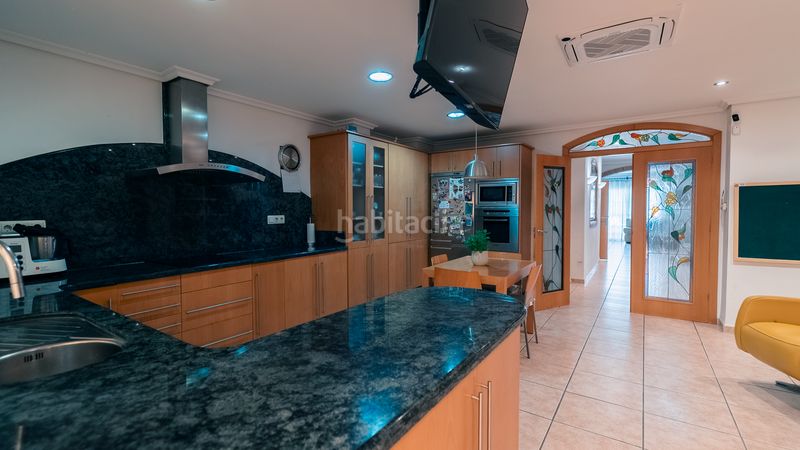 Foto d6ad0072-69b3-4d98-8791-980bf940635d. Casa amb calefacció a Plaza Elíptica - República Argentina Gandia