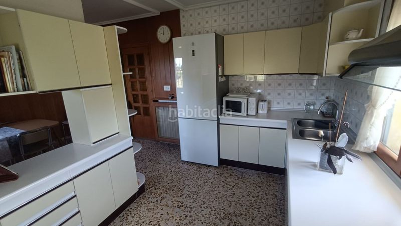 Foto 07b6c7ac-fa28-4a57-80e9-2a9d0672c51f. Casa amb calefacció a Carracedelo
