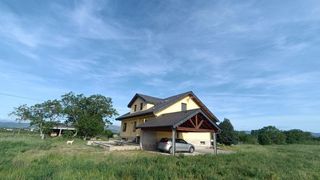 Casa a Carracedelo. Encantadora vivienda unifamiliar en carracedelo, león