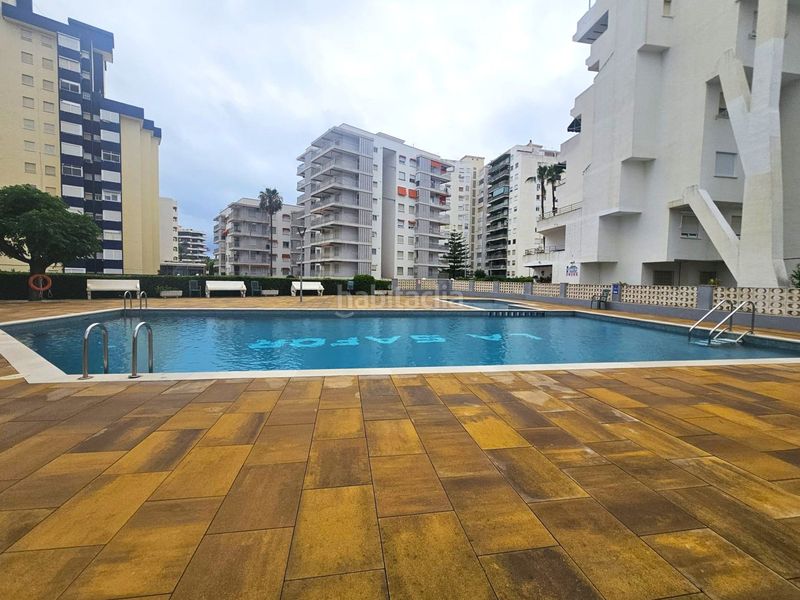 Foto 12a0f89f-a28b-49ad-99f1-96da68e40ed0. Pis amb piscina a Playa de Gandía Gandia