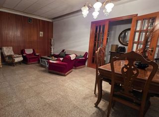 Semi detached house in Beniopa - Sant Pere. Vivienda de 3 plantas con enorme potencial en gandía